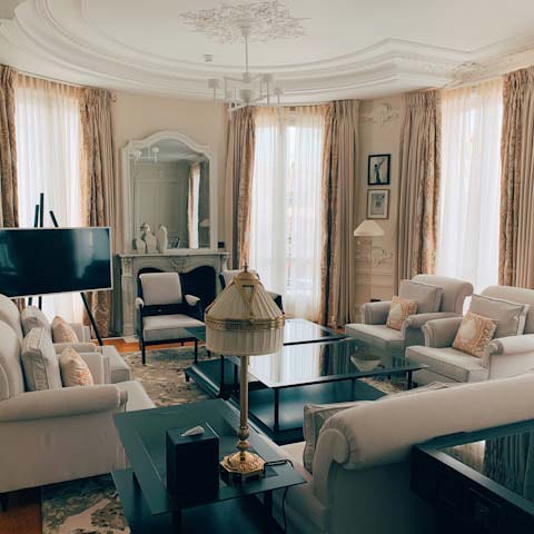 Prise en Charge des Patients Internationaux à Paris - Hébergement & Confort​