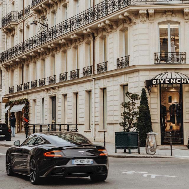 Prise en Charge des Patients Internationaux à Paris - Service de Mobilité​